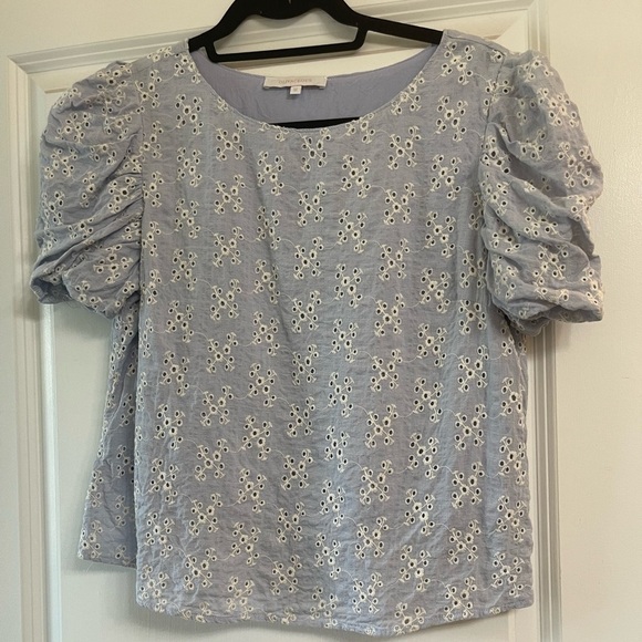 Olivaceous Eyelet Puff Sleeve Blouse - Size M - Picture 1 of 2